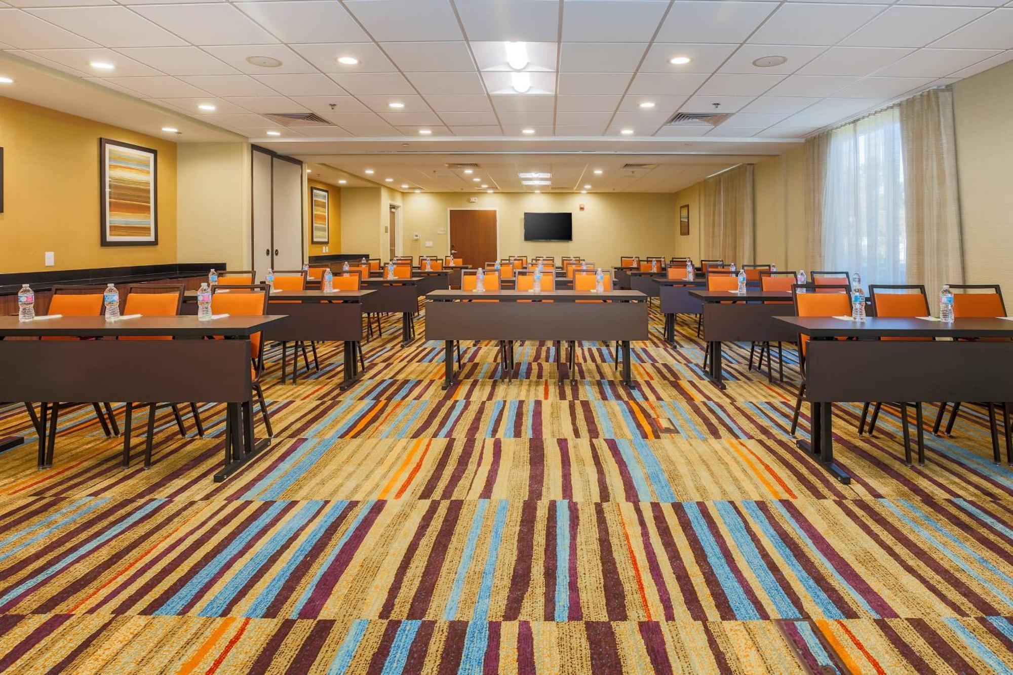 Fairfield Inn & Suites By Marriott Alexandria Exterior photo